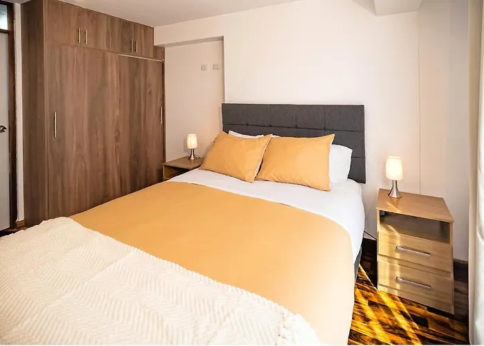 Private Bedroom 1 - Shared With 2 Bedrooms Cuzco